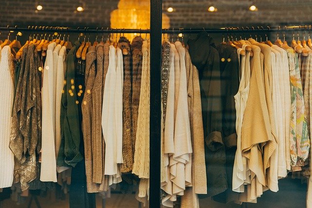 Vendre ses vêtements usagés : les avantages